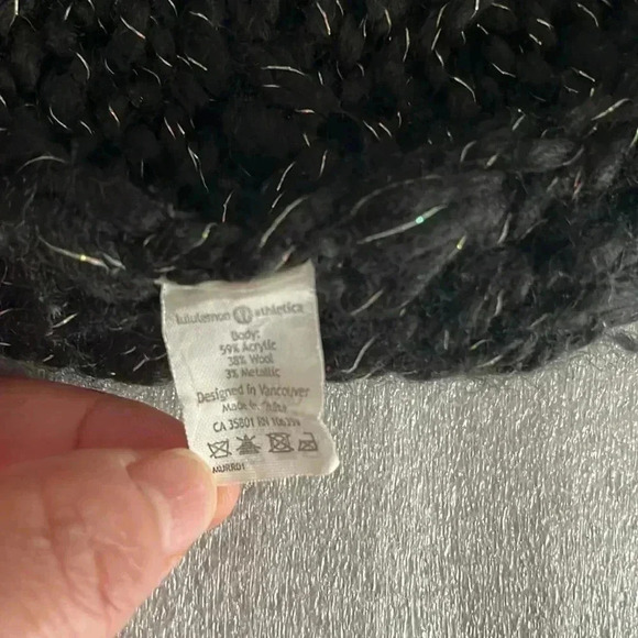 ❤️2/$30❤️Lululemon Hand Knitted Black Scarf Metallic Strings Mixed and Pom - Picture 2 of 4